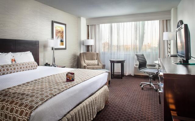 Crowne Plaza Phoenix Airport - PHX by IHG