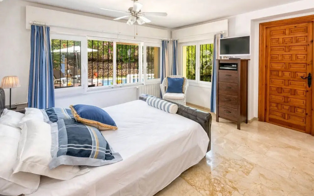 Solaga -  Villa Costalota