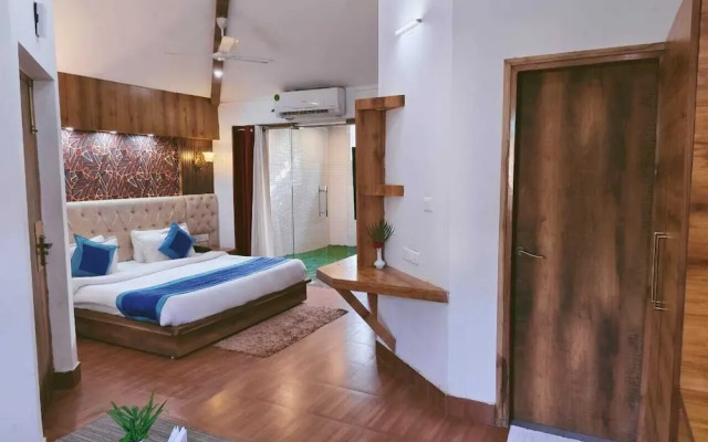 Royals Moonlight Resort