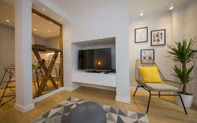 Designer Apartment in one of Lisbon's Trendiest Quarters