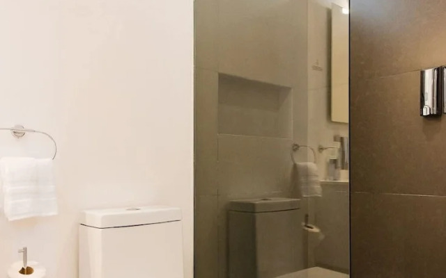 1 Rec Steps From the Beach Rooftop Pool