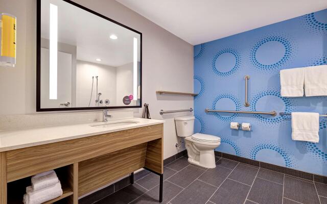 Tru by Hilton Lithia Springs