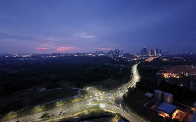 Almas Suites Puteri Harbour Hello Kitty