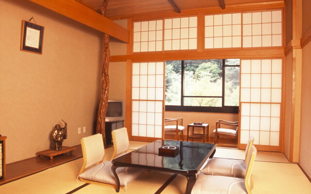 Takaragawa Onsen Osenkaku Hotel