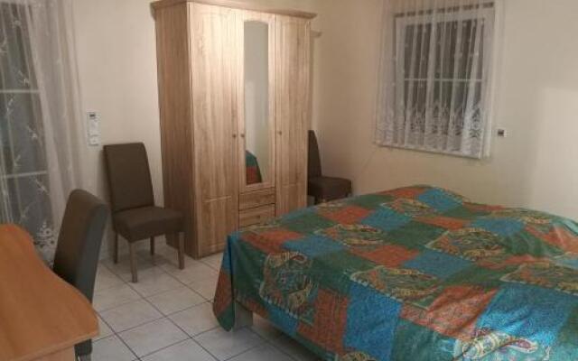 Reetdachhaus "Strandhaus Sterni"