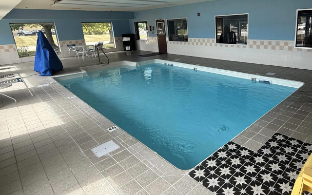 Super 8 by Wyndham Kokomo