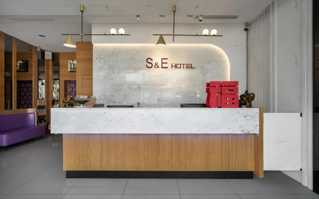 S&E Hotel