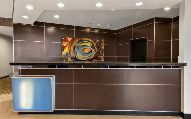 Cambria Hotel Columbus - Polaris