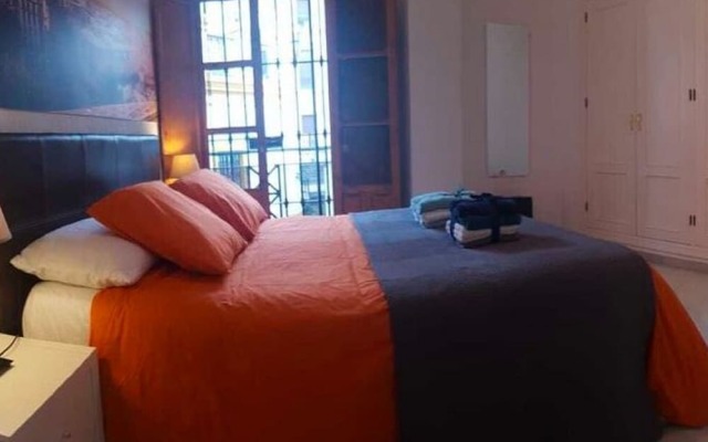 Charming Apartment in Seville Near Isla Mágica