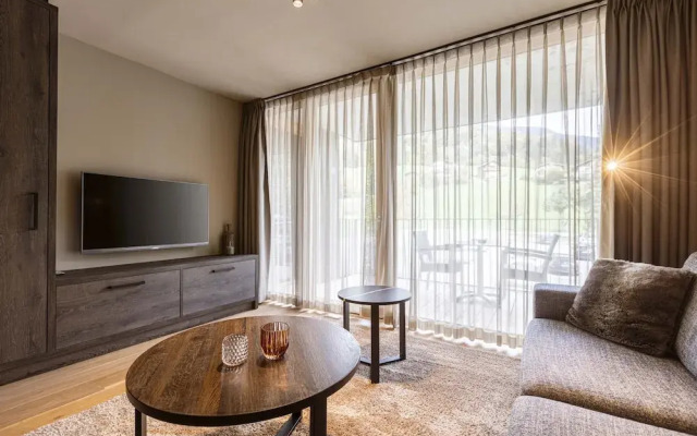 Superior 1-bedroom Apartment