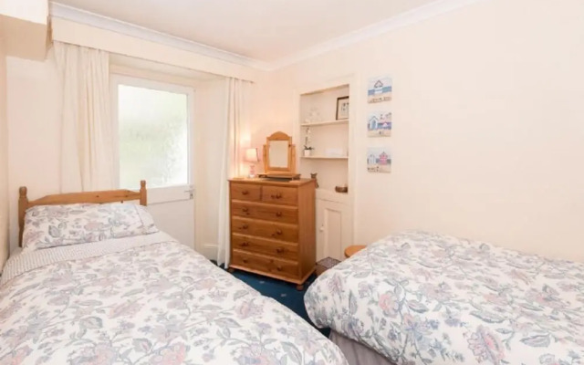 Harbourside Apartment in the Centre of Looe