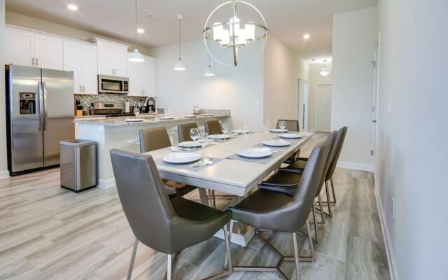 5 Bedroom House for 10 at Storey Lake