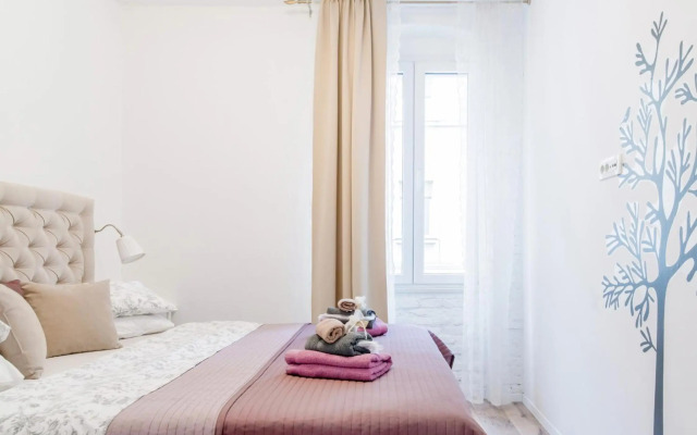 Boutique Apartment with Balcony