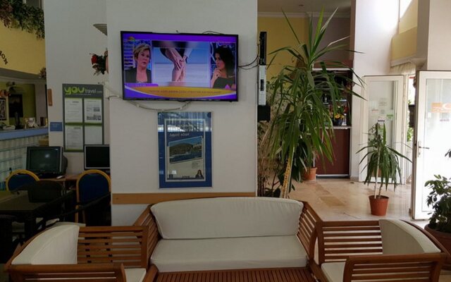 Golden Moon Apart Hotel
