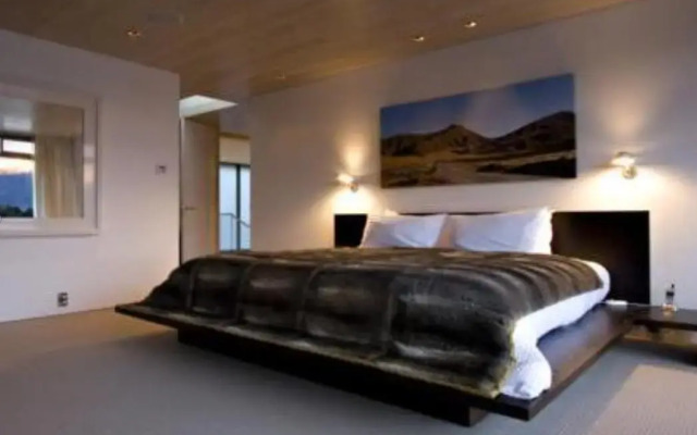 Forty Two -Luxury Central Townhouse