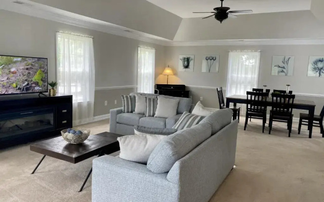 The Cypress Inn Bed & Breakfast