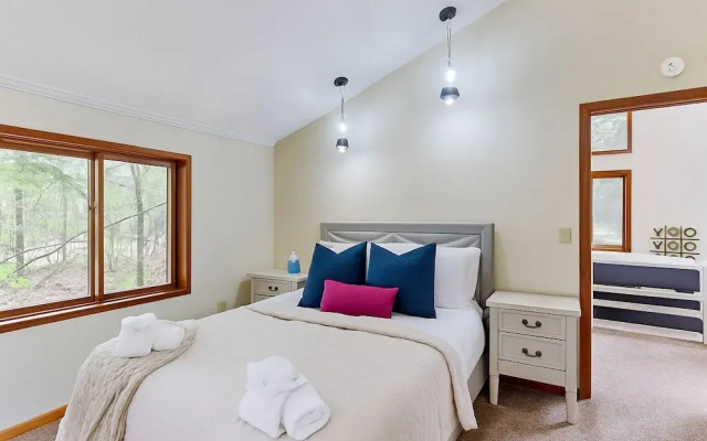 Poconos Hideaway - Woods & Wildlife