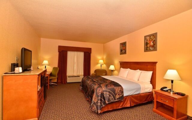HiWay Inn Express of Broken Bow