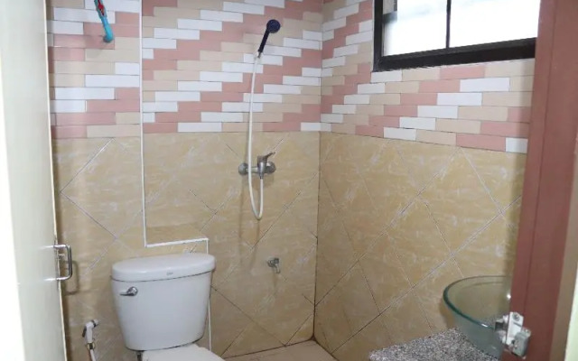 Tipsiri Place by OYO Rooms