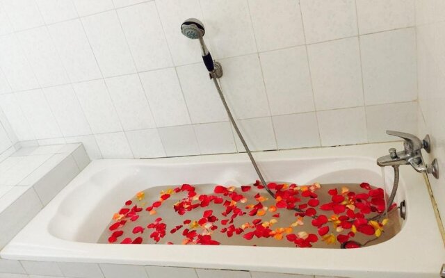 Nay Min Thar Hotel