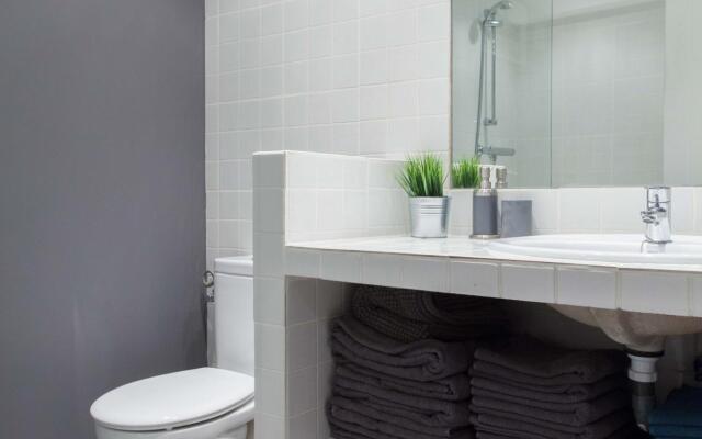 M (AXIII83) Apartamento con jardín Hispanoamérica