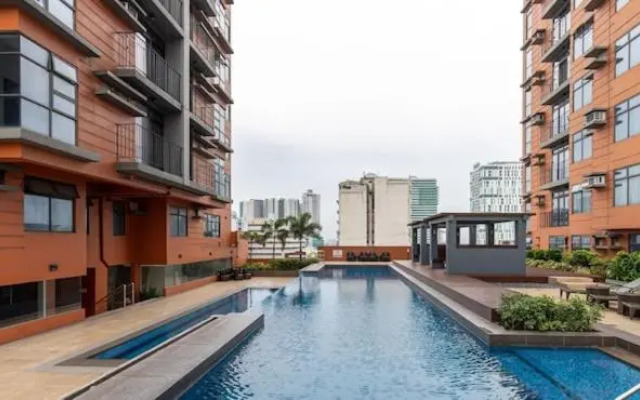 Portovita Tower 2BR 23rd FLR Black Unit W/ Balcony
