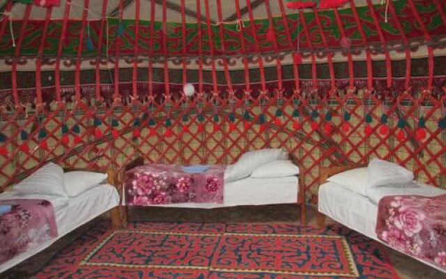 Happy Nomads Yurt Camp & Hostel