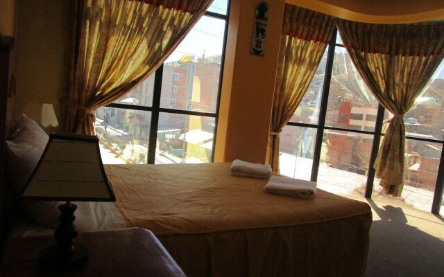 The Real House-Hostel