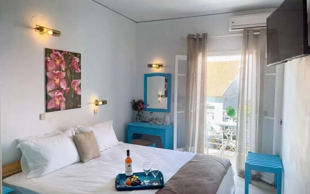 Stratos Hotel
