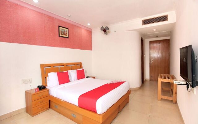 OYO 13365 Hotel Teg Royal