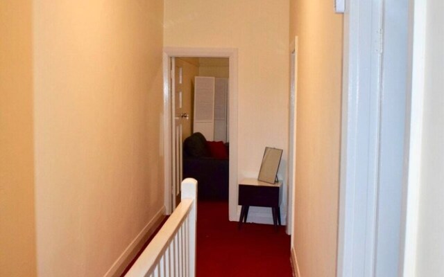 Comfortable 3 Bedroom Apartment In Trendy Haberfield