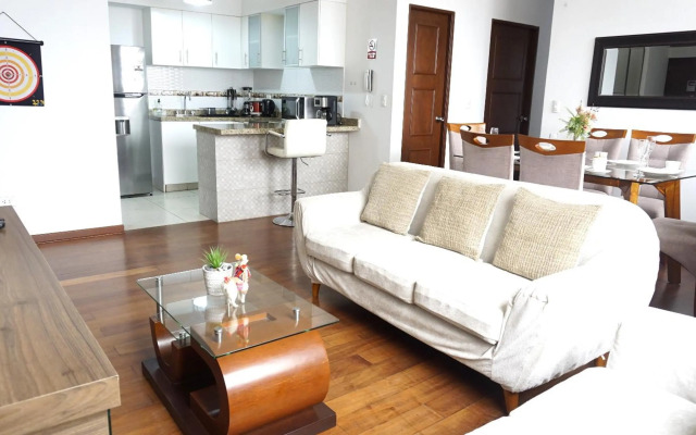 Casa Pillqu APARTAMENTOS PRIVADOS - 10min del Aeropuerto Lima PE
