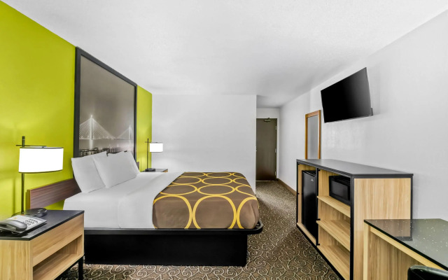 Super 8 by Wyndham Franklin