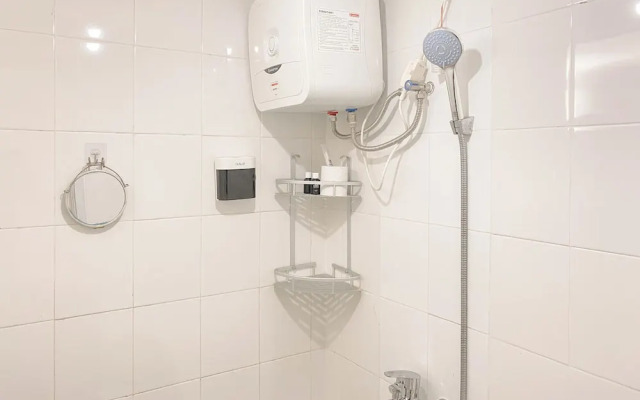 Modern Look 2Br At Bassura City Apartment