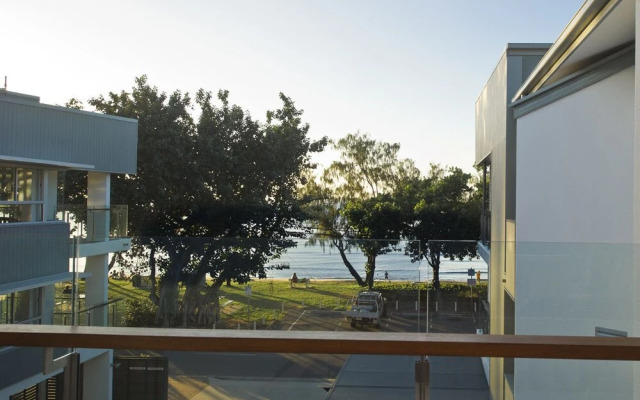 Maggies Beachfront Apt. 13