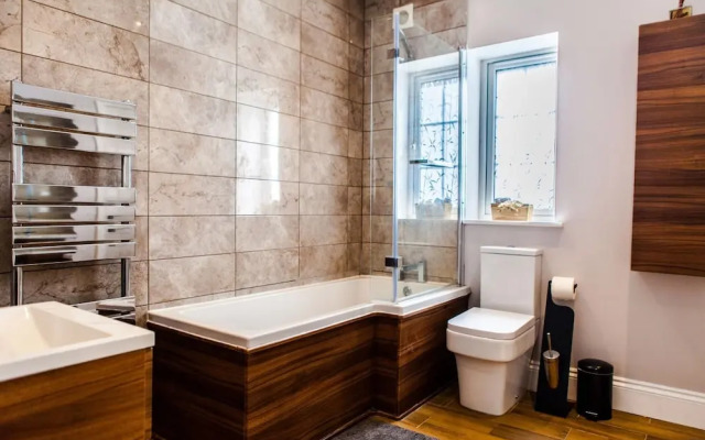 Inviting 1-bed Apartment in Dartford