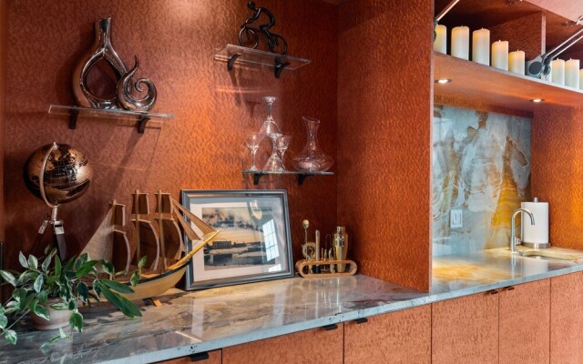 Exquisite 3BDR Penthouse in Downtown TC