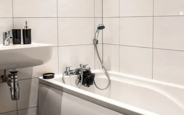 BV Conditioning House Royal Comfy Suite Bradford