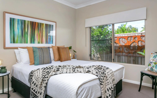 Escapades @ Palm Cove