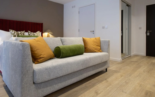 Spacious Studio Near City Centre
