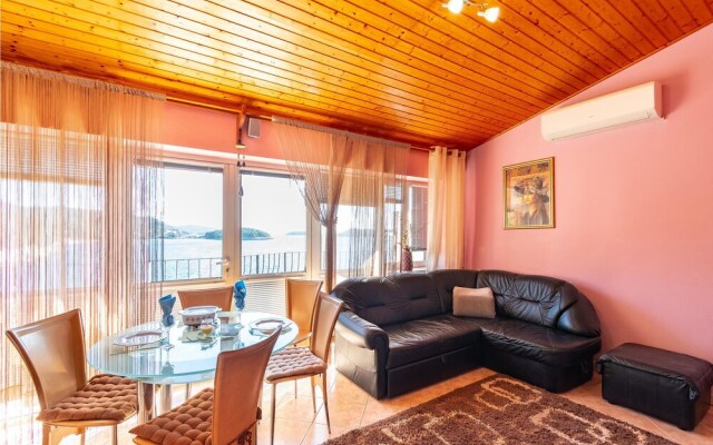 Beautiful Apartment in Prizba With Wifi and 2 Bedrooms
