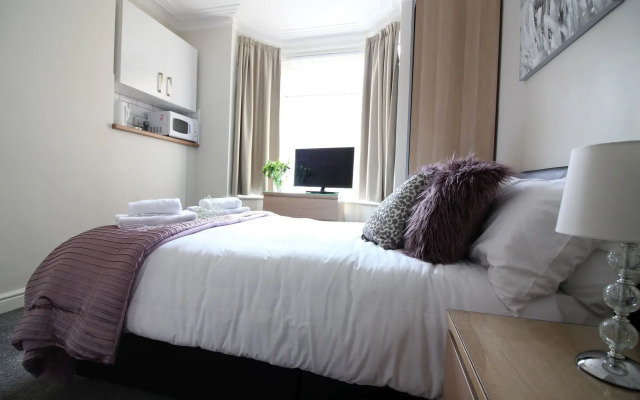Diamond - Beechfield House Suite 1