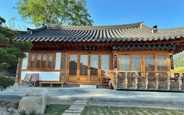 Jukrokjungsa hanokstay
