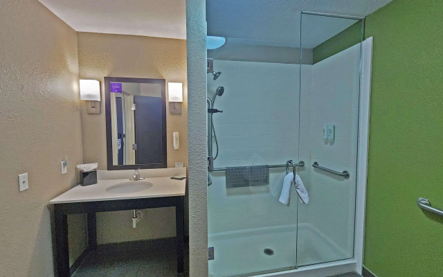 Sleep Inn & Suites
