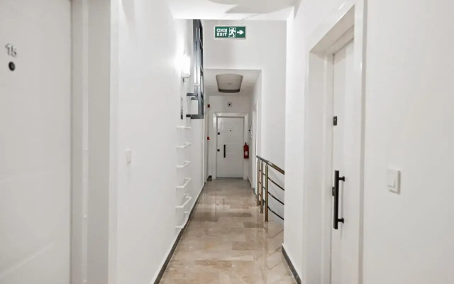 Adam Apart Hotel