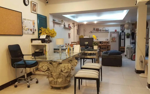 Asoke Montri Hostel