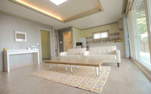 Miryang Starlight Town Pension