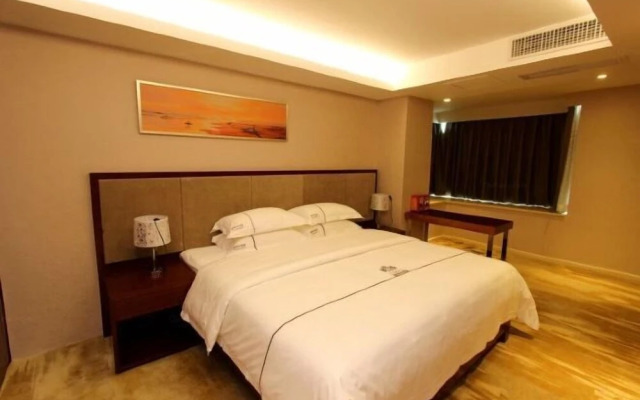 The King Lycra Hotel