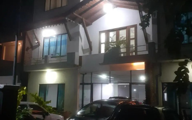 Sudharma Pilgrims Rest And Holiday Inn