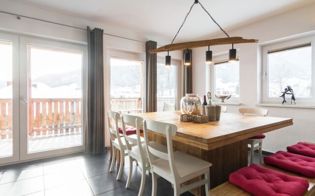 Lavish Chalet in Mauterndorf with Sauna & Hot Tub